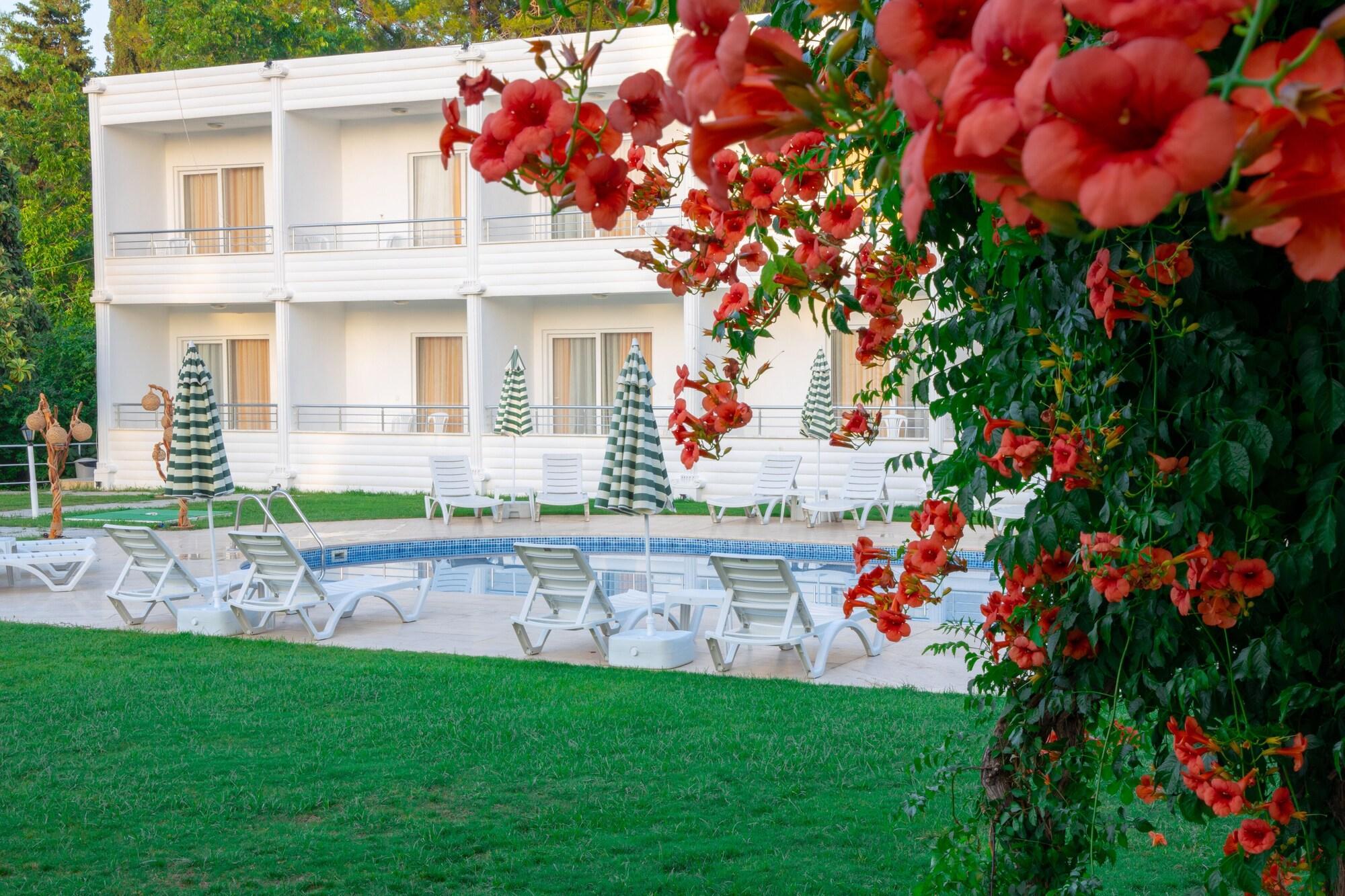 Aroma Butik Hotel Kızılot Bagian luar foto